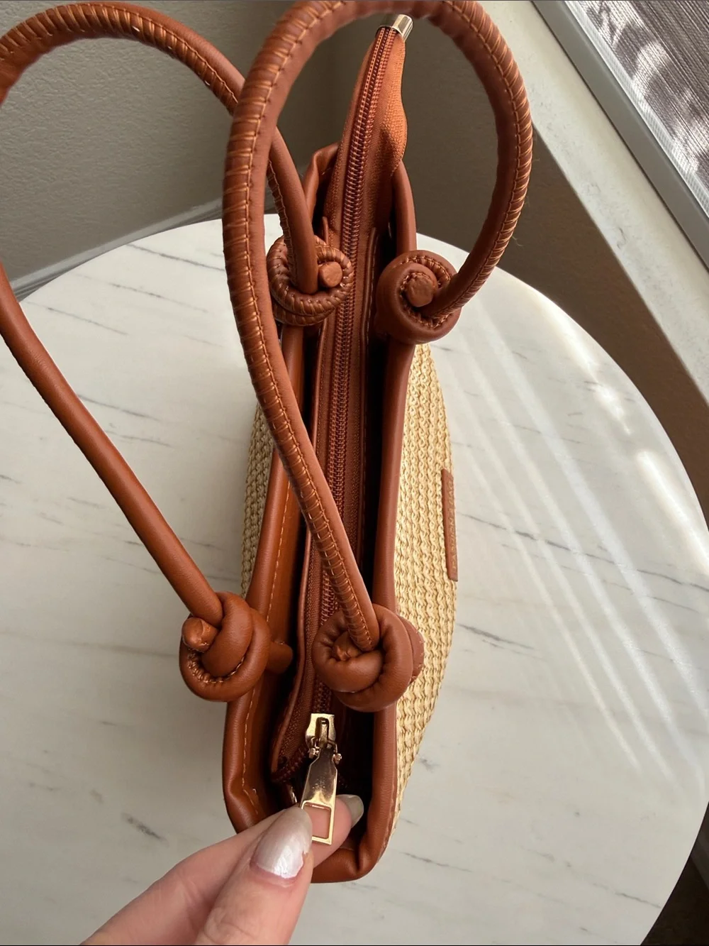 N/A straw tote